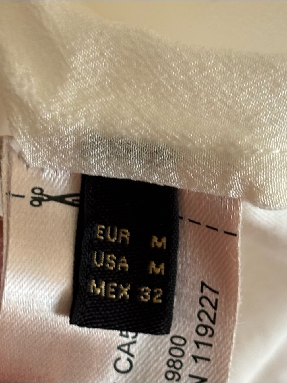 Massimo Dutti Silk Sleeveless Cream Blouse Size Medium - Picture 8 of 10
